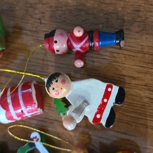 Mini Vintage Ornaments - Picture 3 of 7